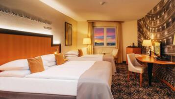 Quarto triplo | Frigobar, cofres nos quartos, cortinas blackout, quartos à prova de som