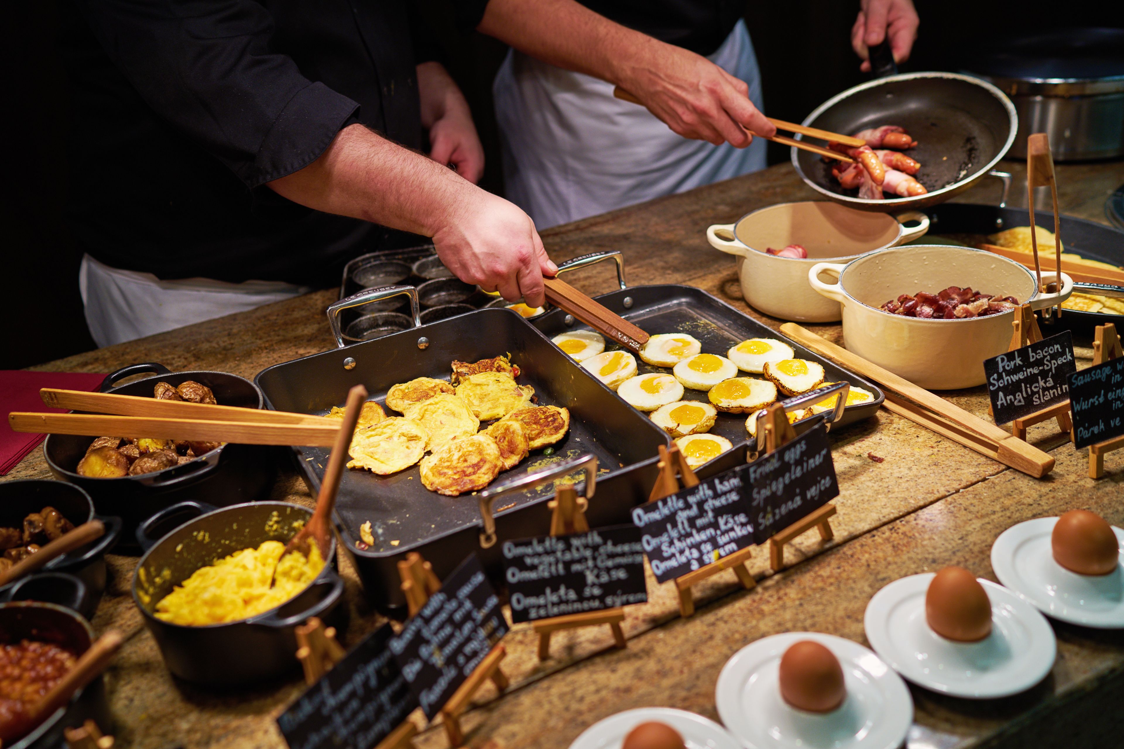 3 restaurants, breakfast, lunch served; local and international cuisine