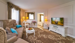 Presidential-Apartment | Zimmersafe, Verdunkelungsvorhänge, schallisolierte Zimmer