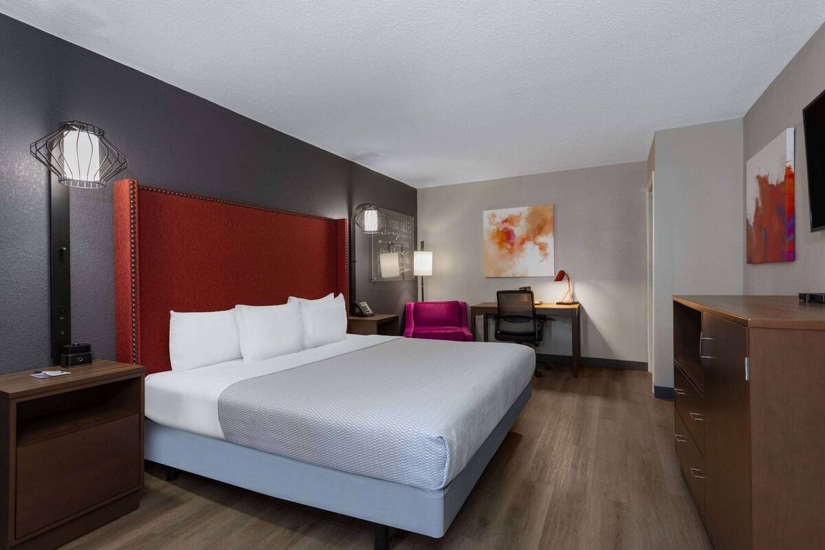 Chambre, 1 très grand lit, non-fumeur
