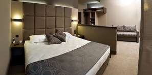 Triple Room | Frette Italian sheets, down duvets, minibar, in-room safe