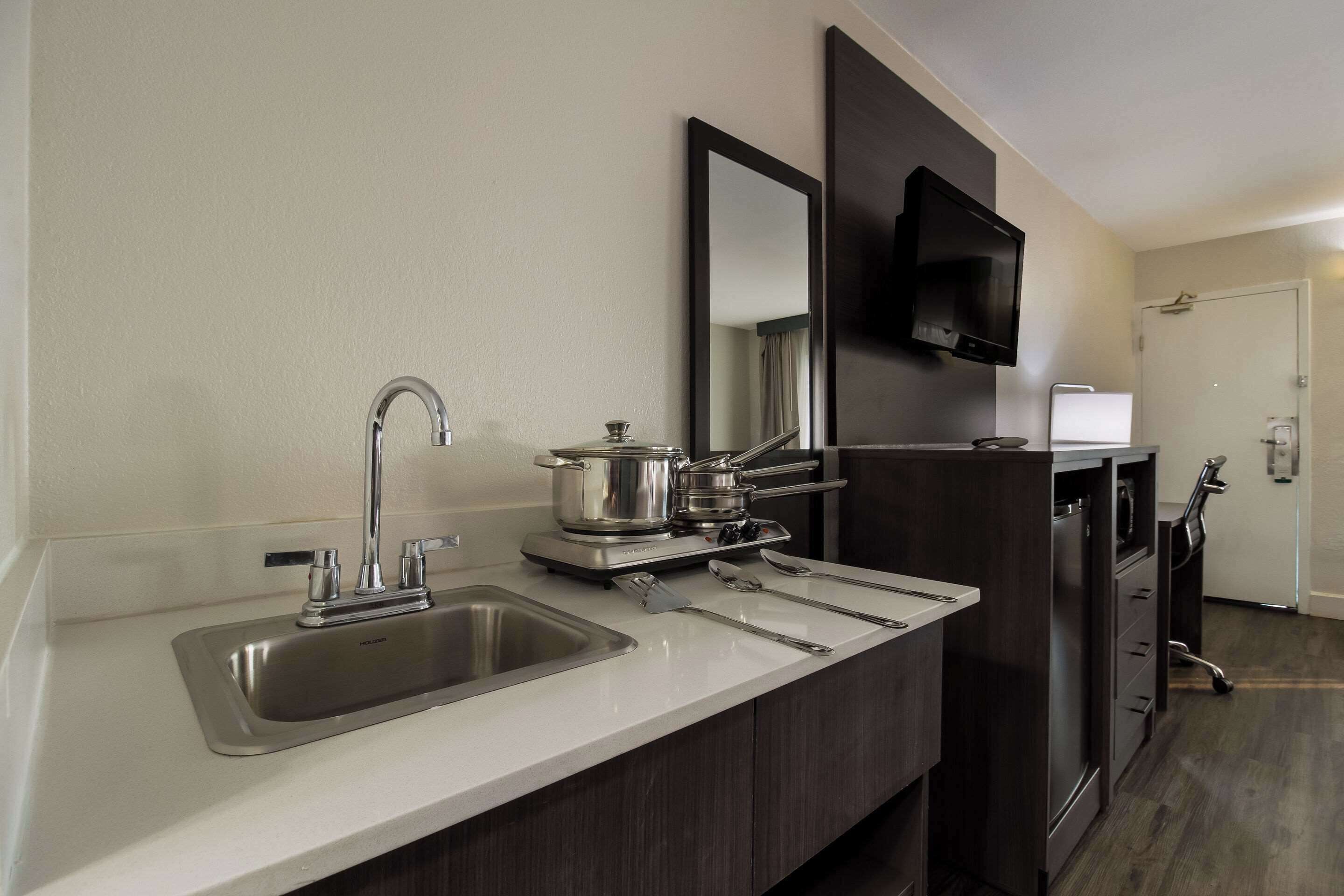 In-room safe, desk, laptop workspace, iron/ironing board