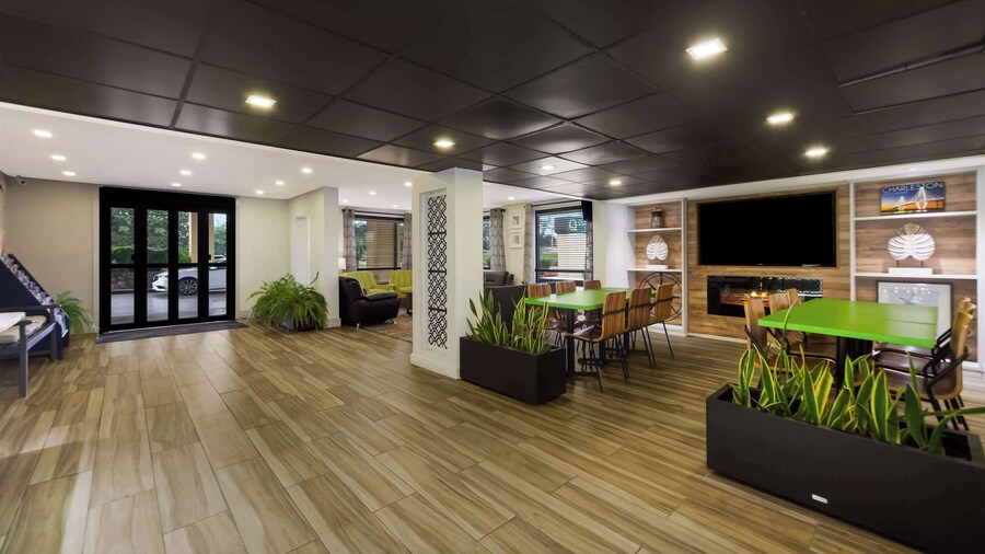 Quality Inn Coliseum