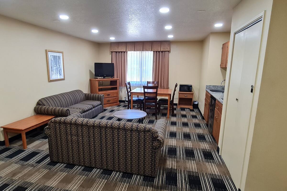 single room, 1 bedroom | individually furnished, laptop workspace, blackout curtains