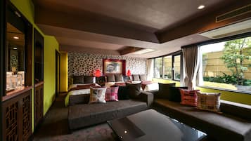 Suite Royal, para no fumadores | Ropa de cama de alta calidad y edredón