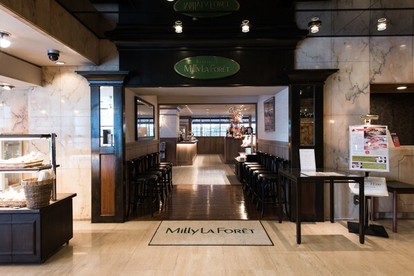 3 restaurants, lunch served - Rose Hotel Yokohama (Yokohama)