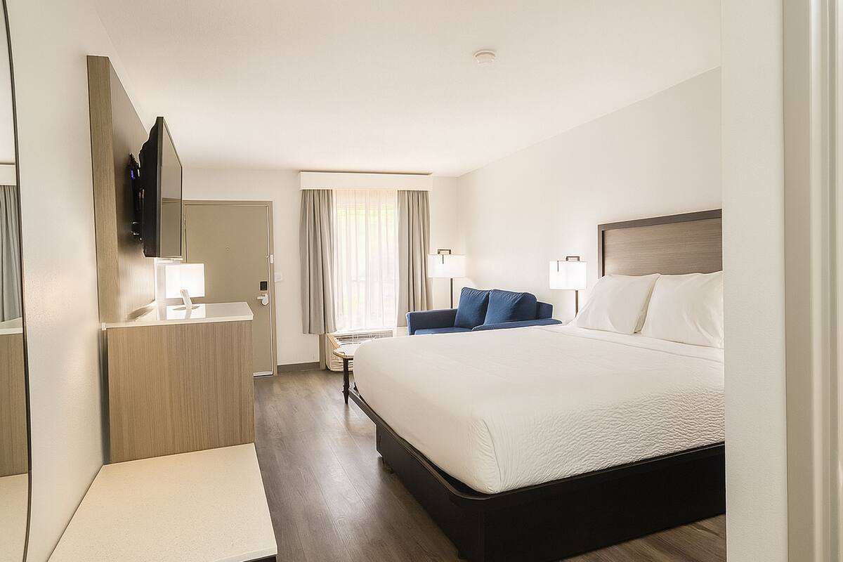 Habitación, 1 cama de matrimonio grande, no fumadores | Ropa de cama de alta calidad y escritorio