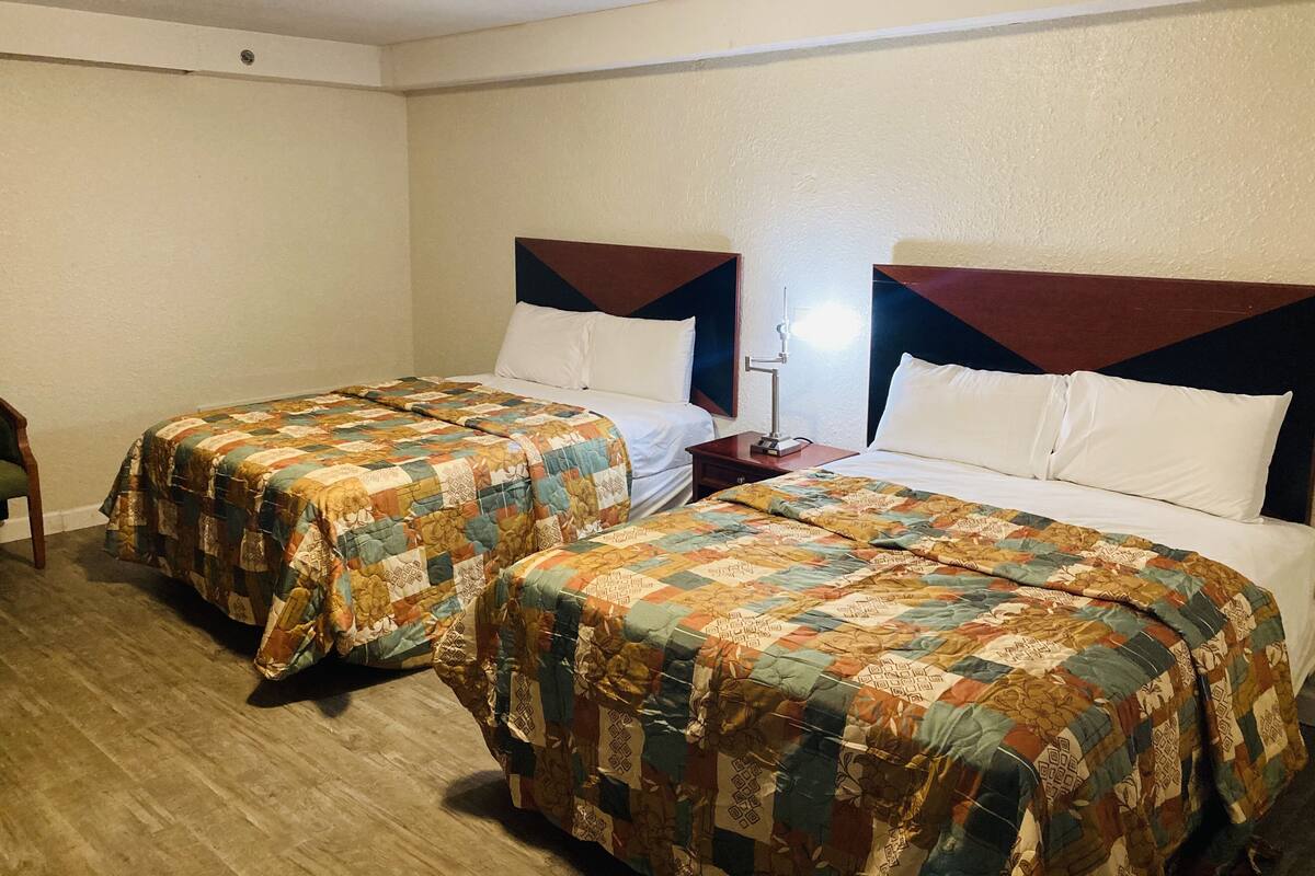 Superior Room | Premium bedding, desk, iron/ironing board, free WiFi