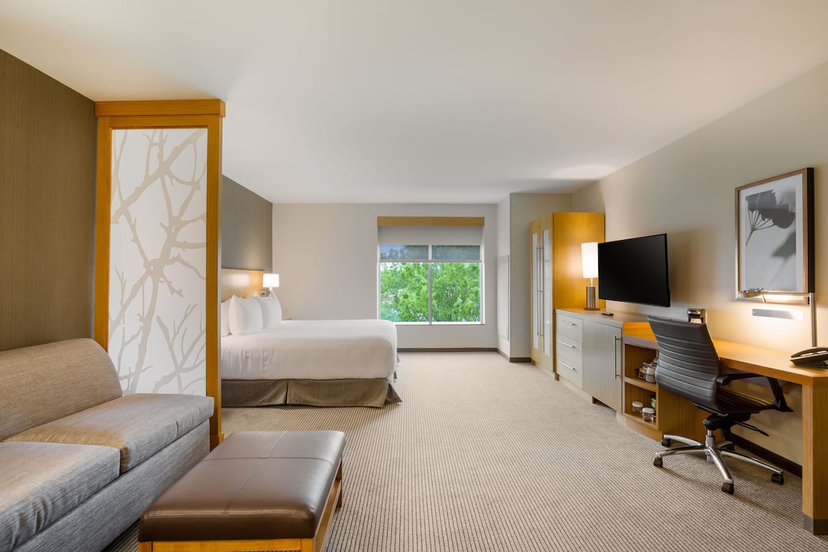 In-room safe, desk, laptop workspace, blackout drapes