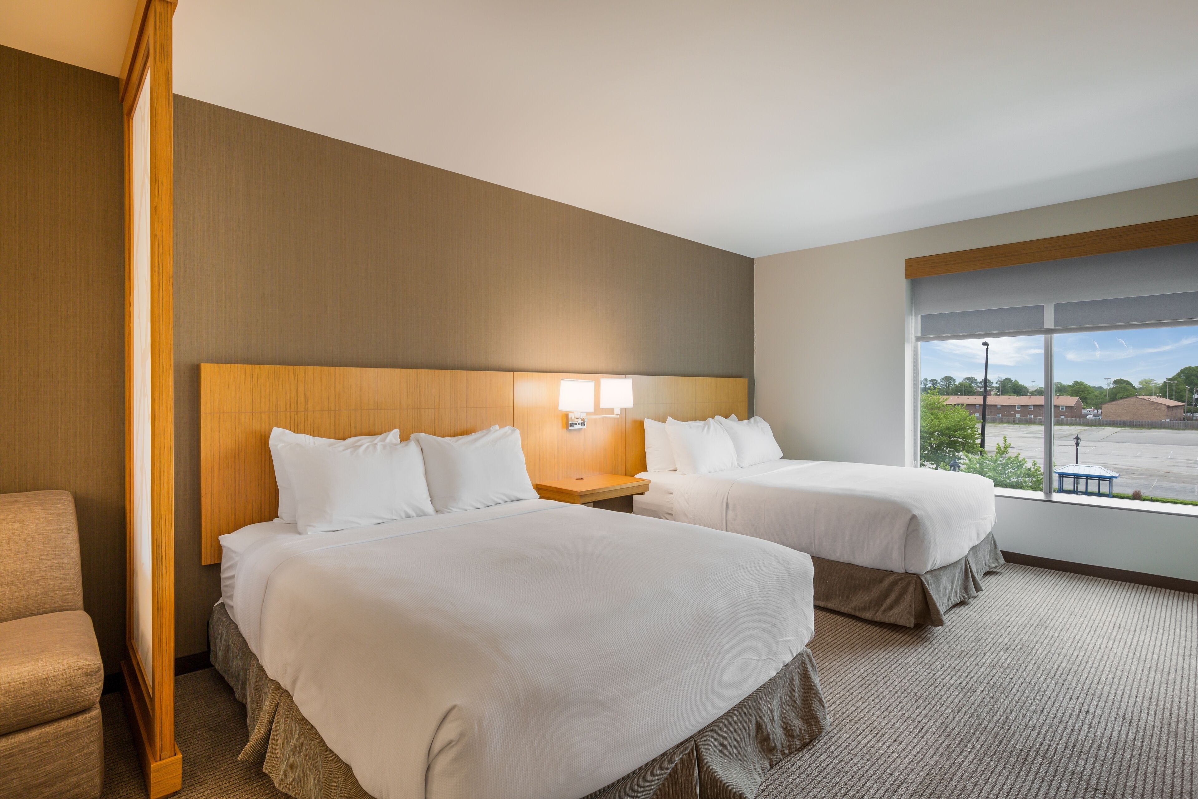 in-room safe, desk, laptop workspace, blackout curtains