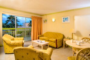 Apartment, 1 Bedroom | In-room safe, individually decorated, individually furnished, desk
