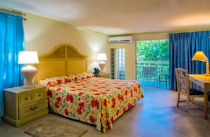 Caja de seguridad en la habitación y decoración personalizada