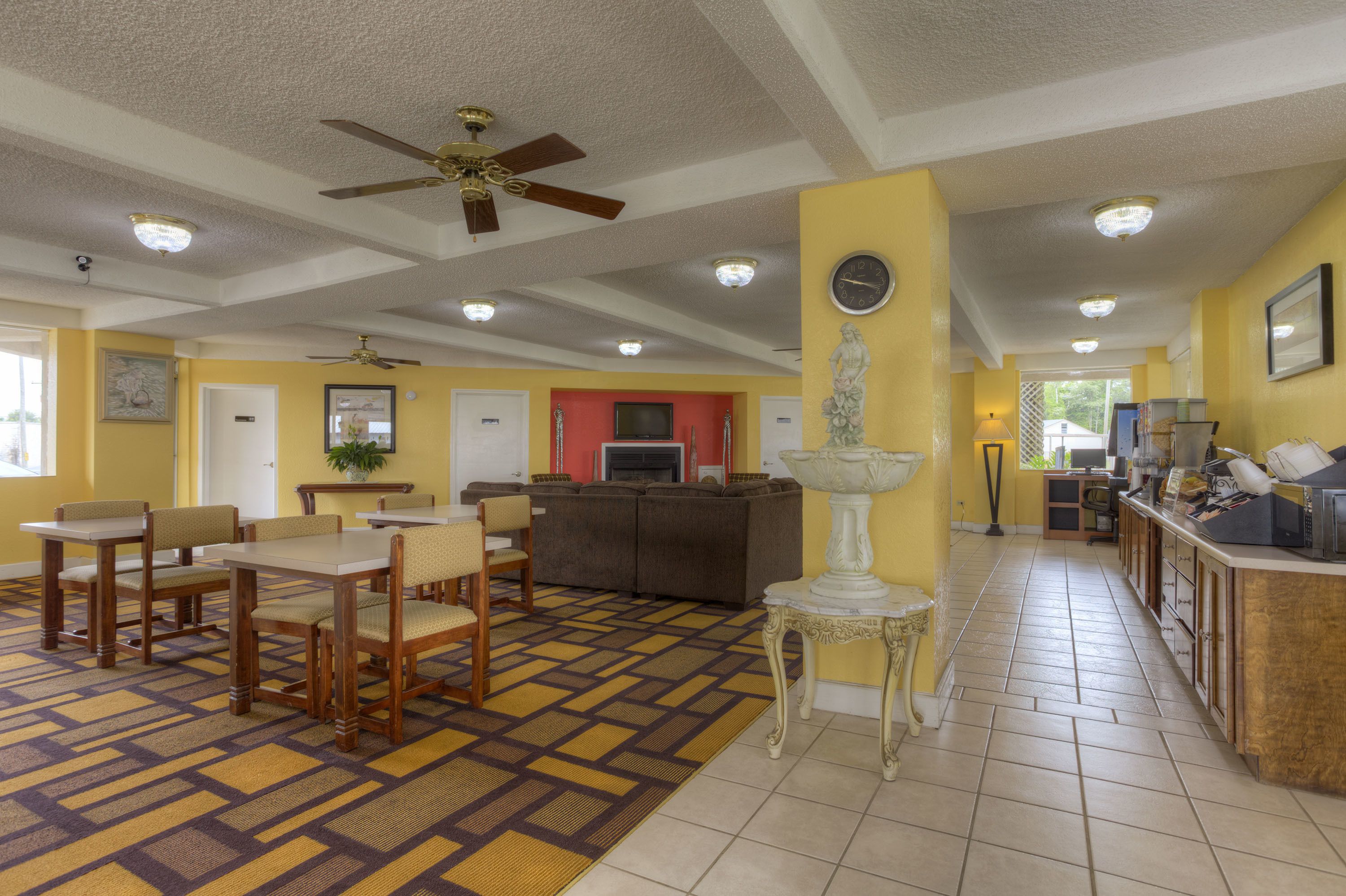 Breakfast area