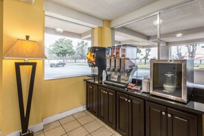 Free buffet breakfast 