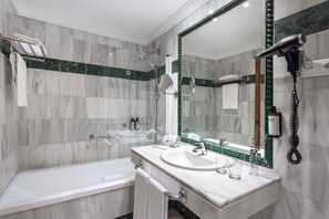 Hair dryer, towels, soap, shampoo - Sol Malaga Guadalmar (Málaga)