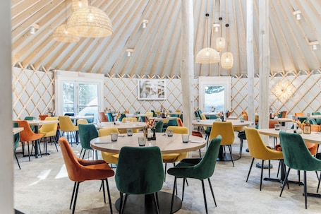 Daily buffet breakfast (EUR 35 per person)