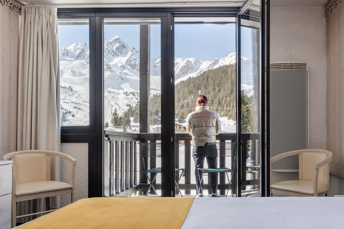 Superior Double Room, Lake View | 1 bedroom, premium bedding, pillowtop beds, in-room safe