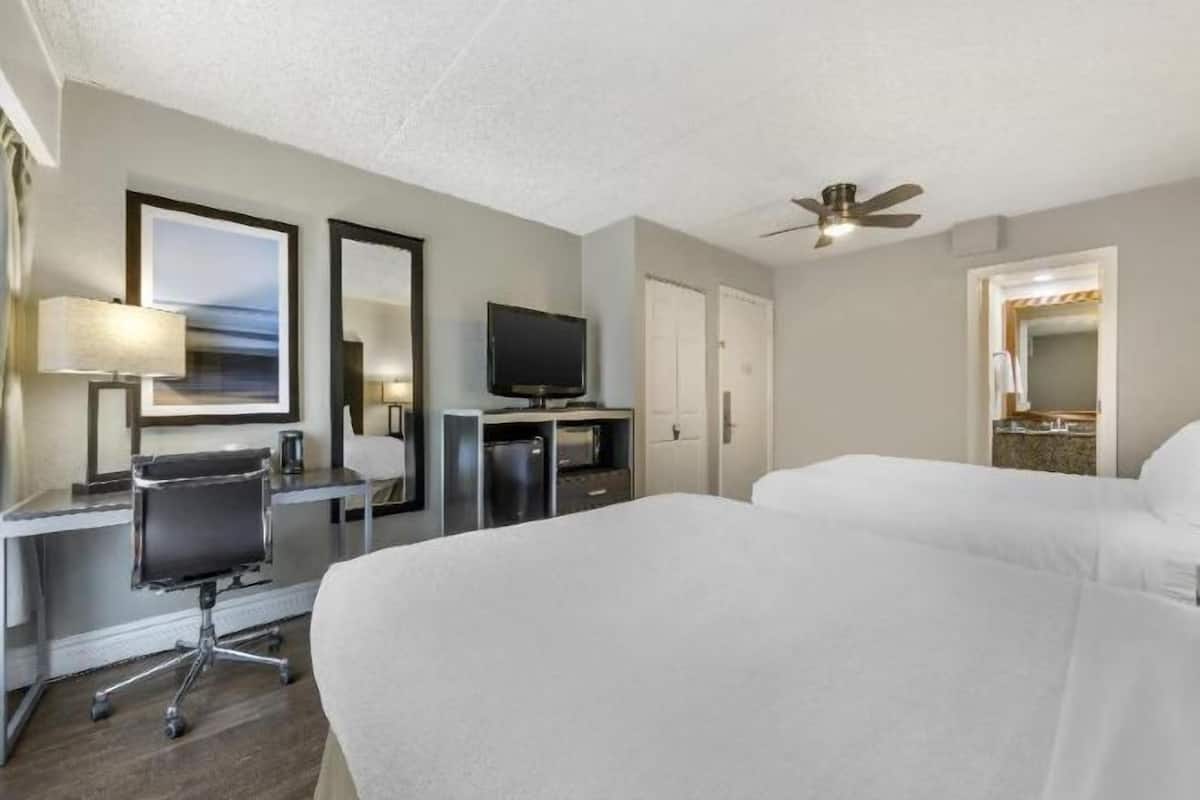 In-room safe, desk, laptop workspace, iron/ironing board