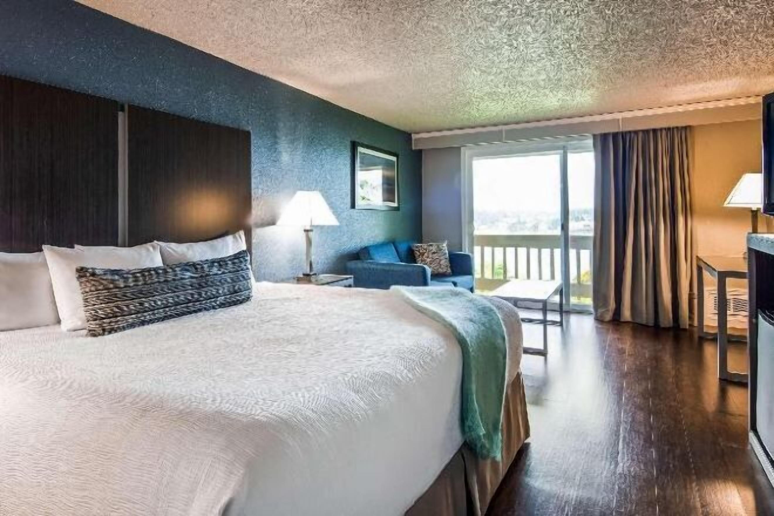 In-room safe, desk, laptop workspace, iron/ironing board