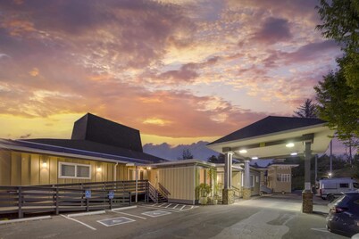 Best Western Pier Point Inn