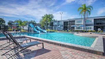 2 piscinas al aire libre, tumbonas