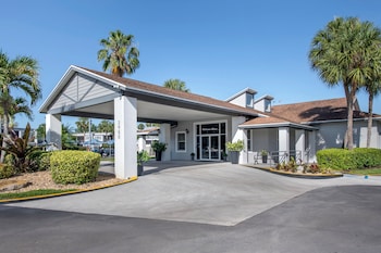 Hotel entrance at Orbit One Vacation Villas