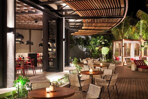 4 Restaurants, FrĂŒhstĂŒck, Mittagessen, Abendessen, mediterrane KĂŒche