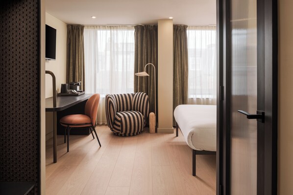 Executive Room Newly Refurbished | In-room safe, iron/ironing board, free WiFi, bed sheets