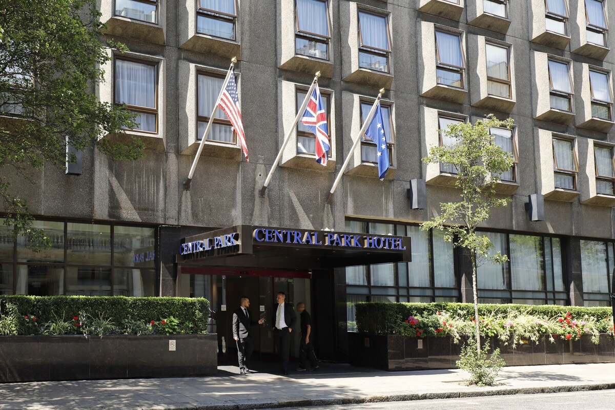 Transfer Central Park Hotel London Tu Heatro Airport www.expedia.ca