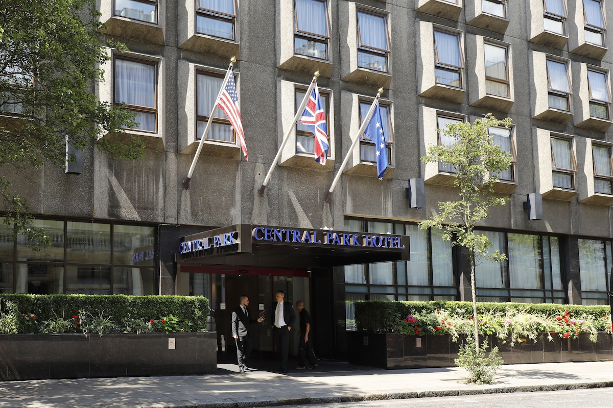 Transfer Central Park Hotel London Tu Heatro Airport www.expedia.ca