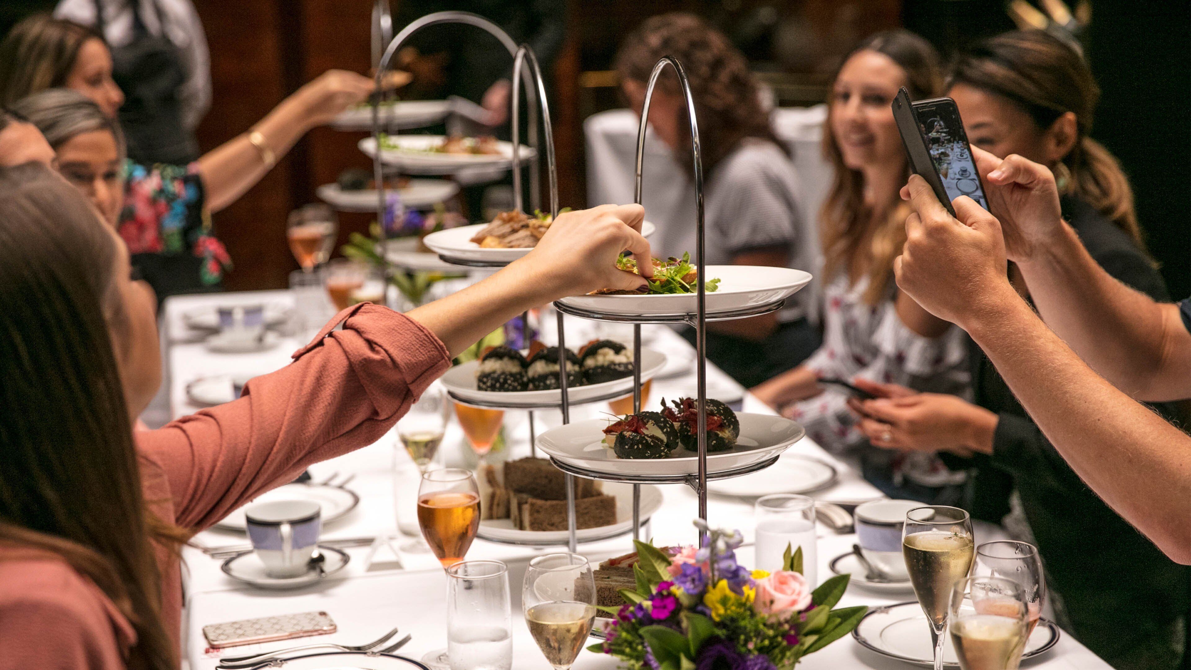 2 restaurants; breakfast, lunch, and dinner served