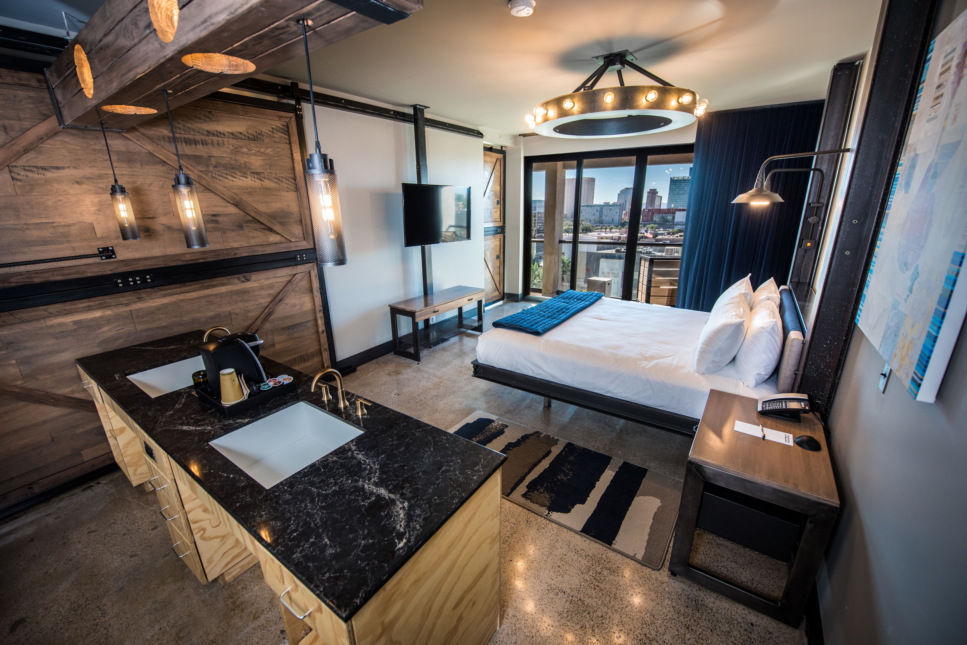 suite, 1 bedroom | premium bedding, in-room safe, desk, iron/ironing board