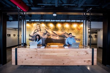 Reception area at FOUNDRE Phoenix