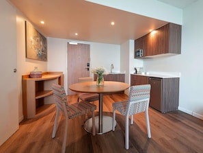 Junior Suite, 1 Double Bed, Kitchenette (Ocean Side) | Premium bedding, in-room safe, desk, blackout drapes