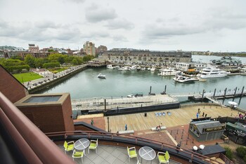 Hotel room view looking out at Boston Marriott Long Wharf