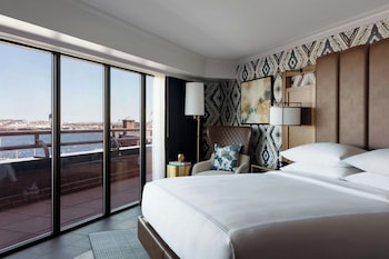 Amenities in room at Boston Marriott Long Wharf