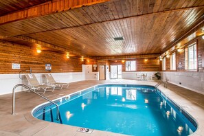 Indoor pool, sun loungers - Quality Inn Morris I-80 (Morris)