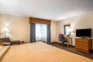 Iron/ironing board, free WiFi, bed sheets