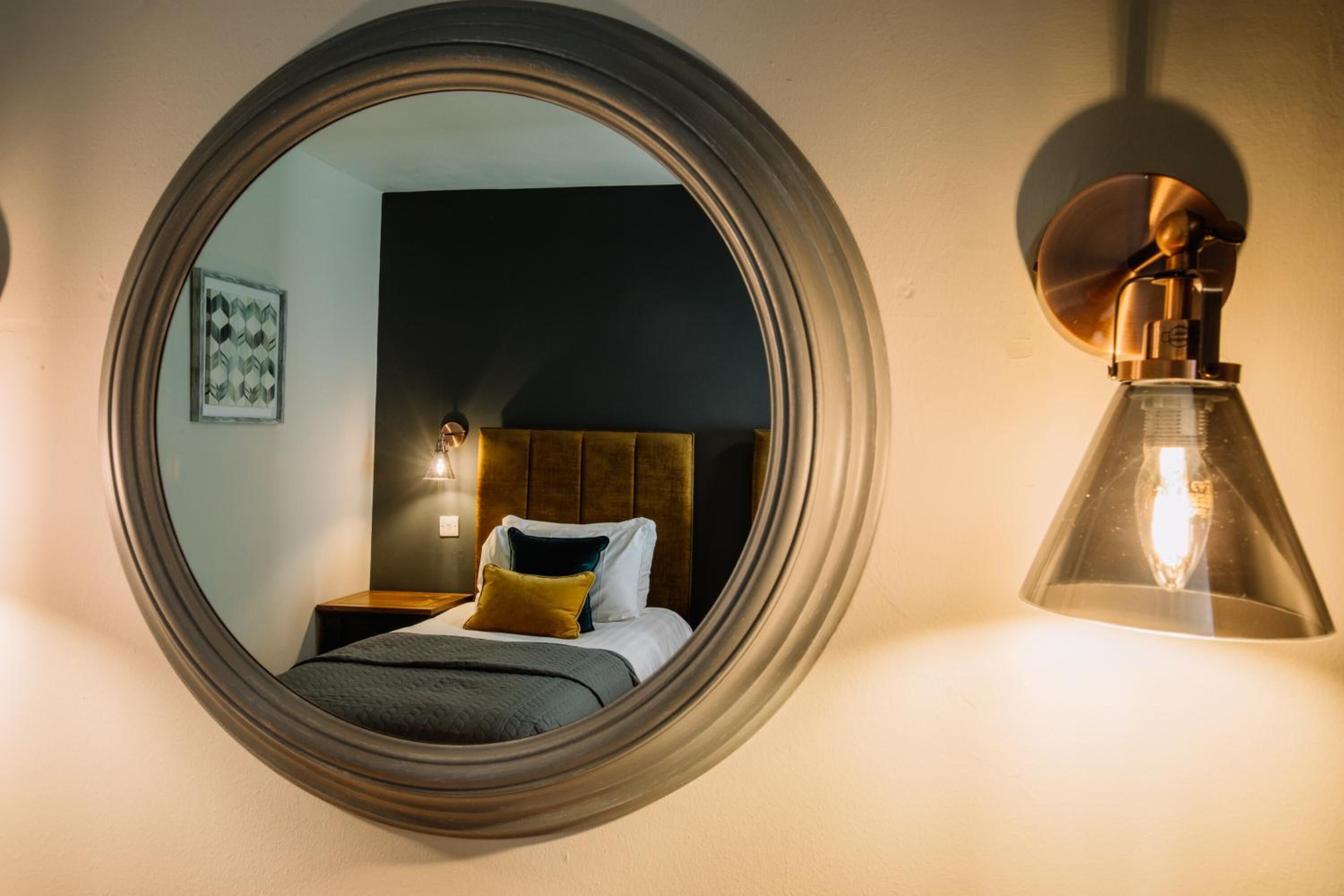 superior room, 2 single beds | desk, laptop workspace, iron/ironing board, free wifi