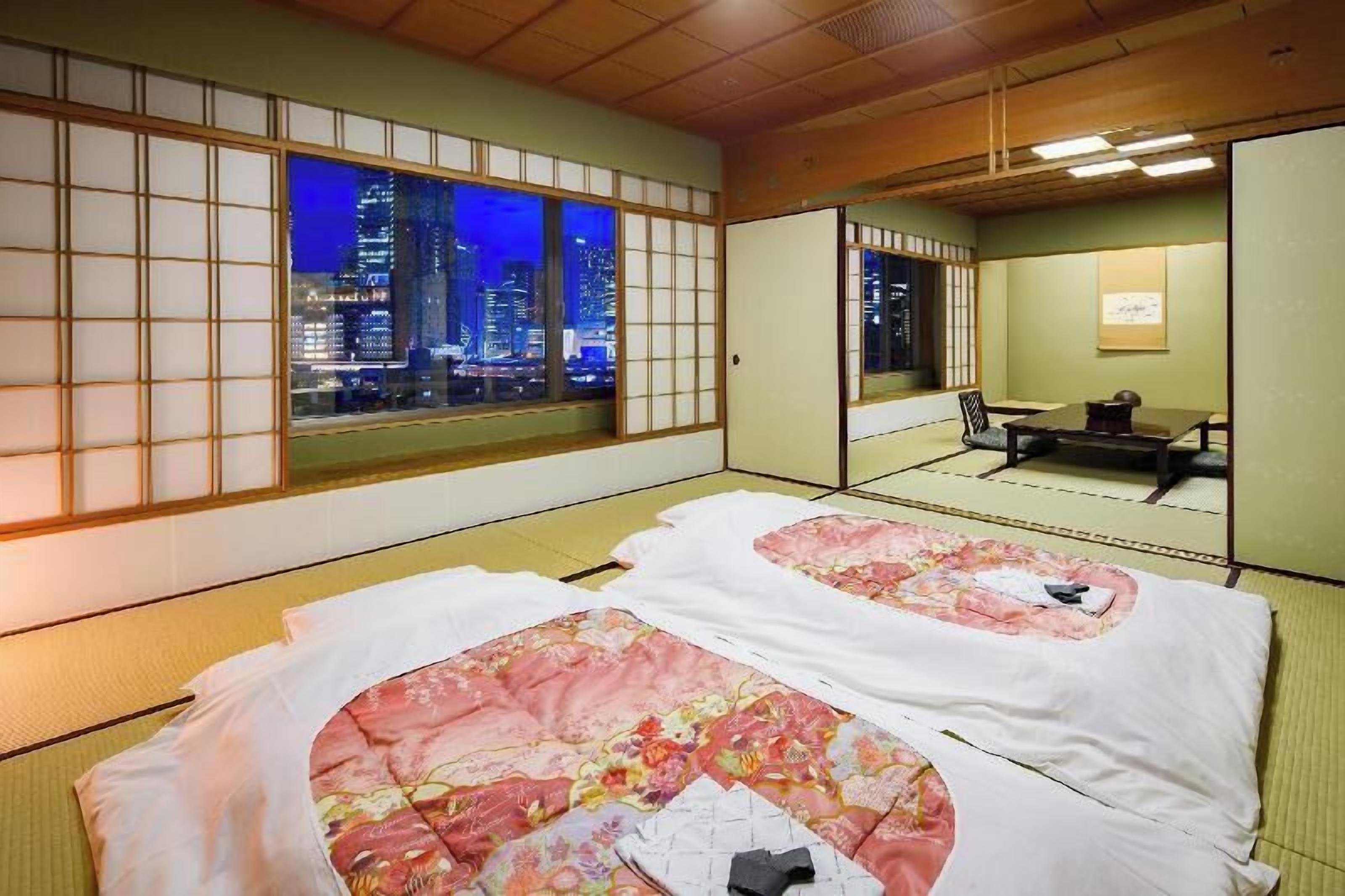 Sängtillbehör av högsta kvalitet, duntäcken och minibar