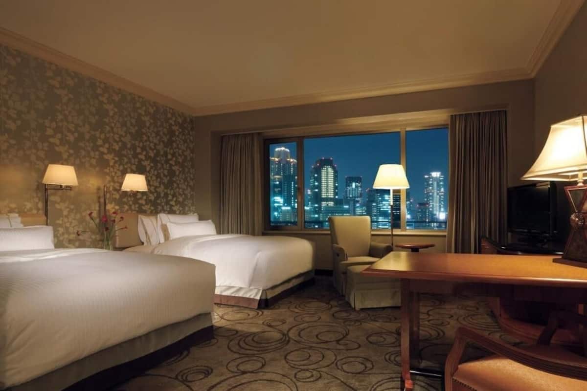 Hochwertige Bettwaren, Daunenbettdecken, Minibar, Zimmersafe