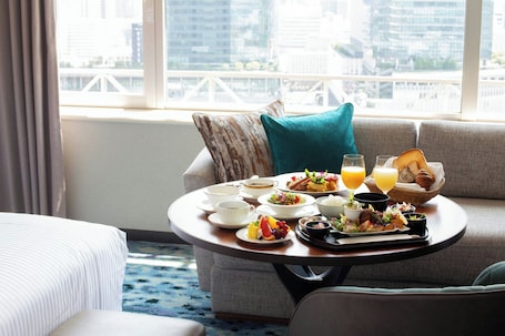 Daily buffet breakfast for a fee. The Westin Osaka