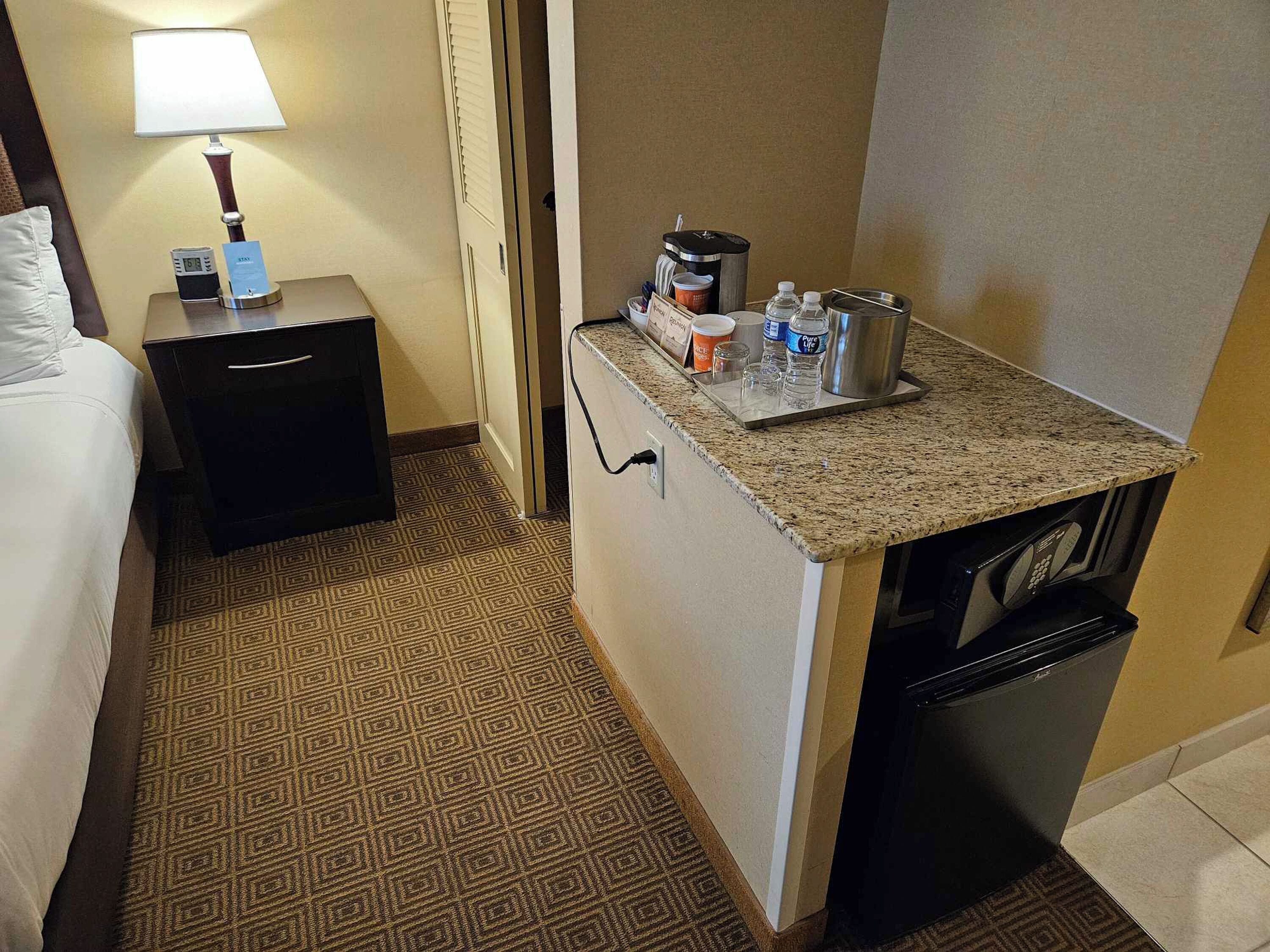 premium bedding, pillow-top beds, in-room safe, desk