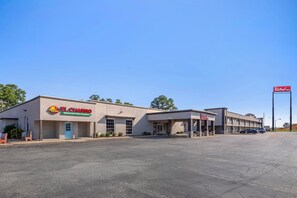 Exterior - Red Roof Inn Dunn (Dunn)