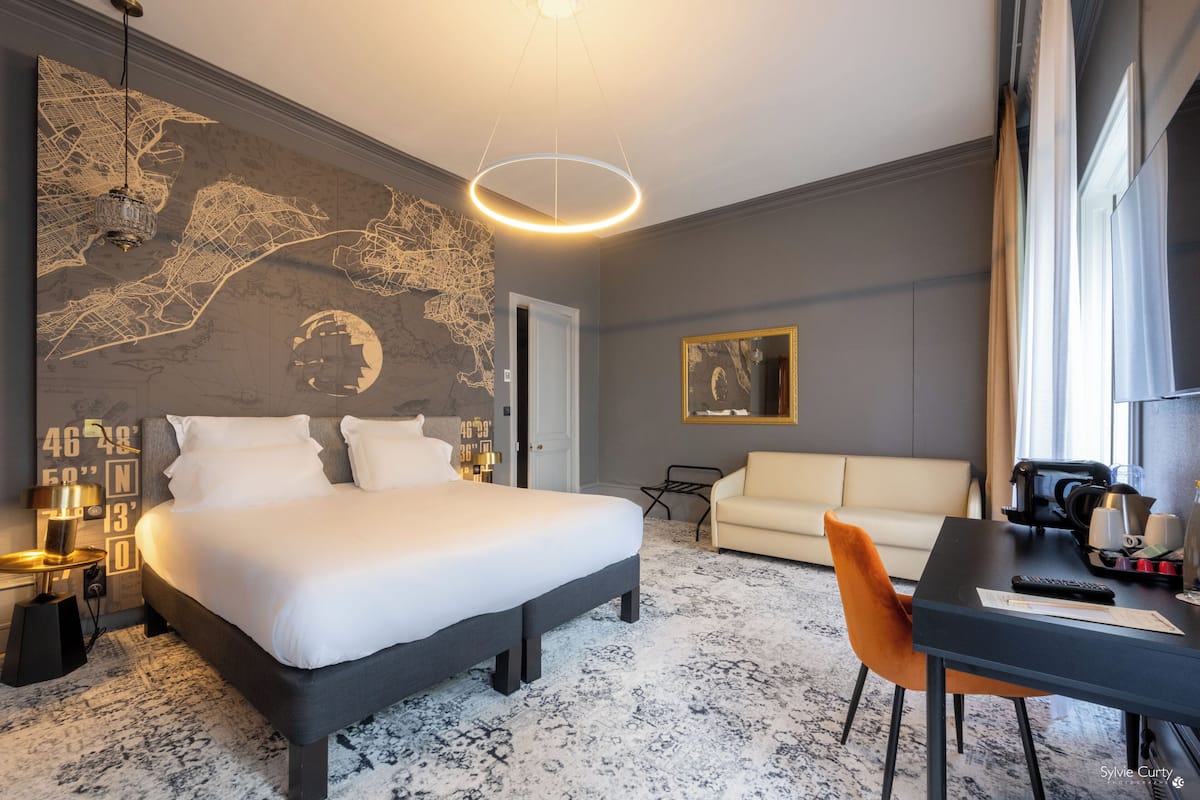 Double Room | Premium bedding, in-room safe, individually decorated