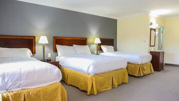 Standard Room, 1 Double Bed and 2 Twin Beds, Non Smoking | Desk, laptop workspace, iron/ironing board, free WiFi