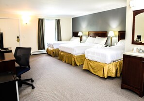 Standard Room, 1 Double Bed and 2 Twin Beds, Non Smoking | Desk, laptop workspace, iron/ironing board, free WiFi