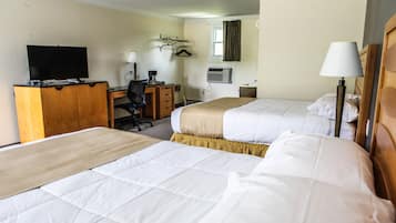 Habitación estándar, 2 camas Queen size, para no fumadores | Escritorio y espacio para trabajar con laptop