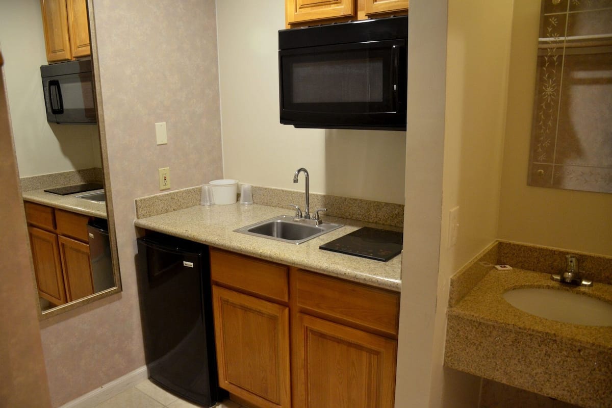 雪櫃、微波爐、提供環保清潔產品