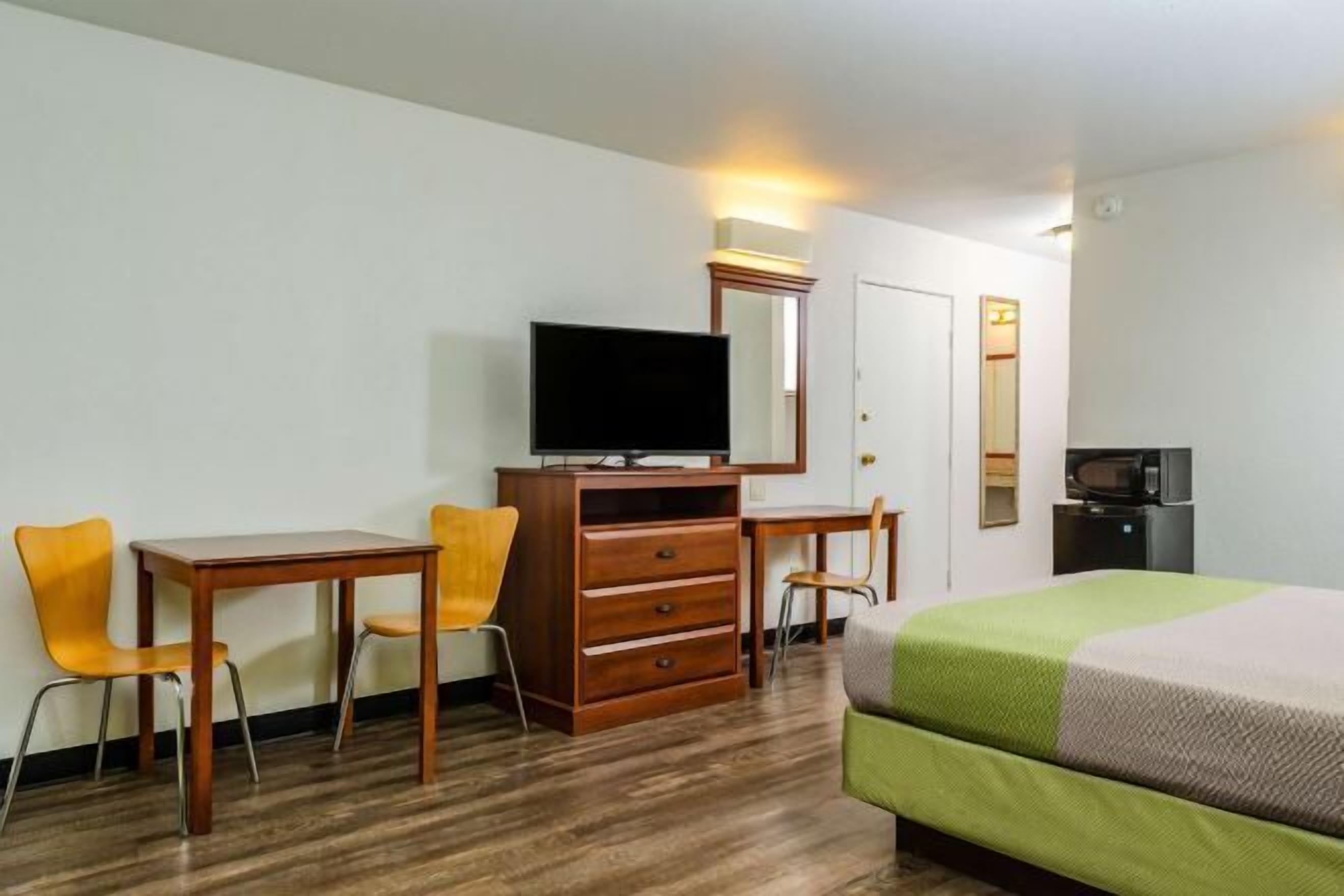 Desk, free WiFi, bed sheets